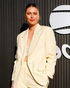 Maria Sharapova: Retrospective of the Iconic 'Tennis Doll' Fashion Legacy - image 6