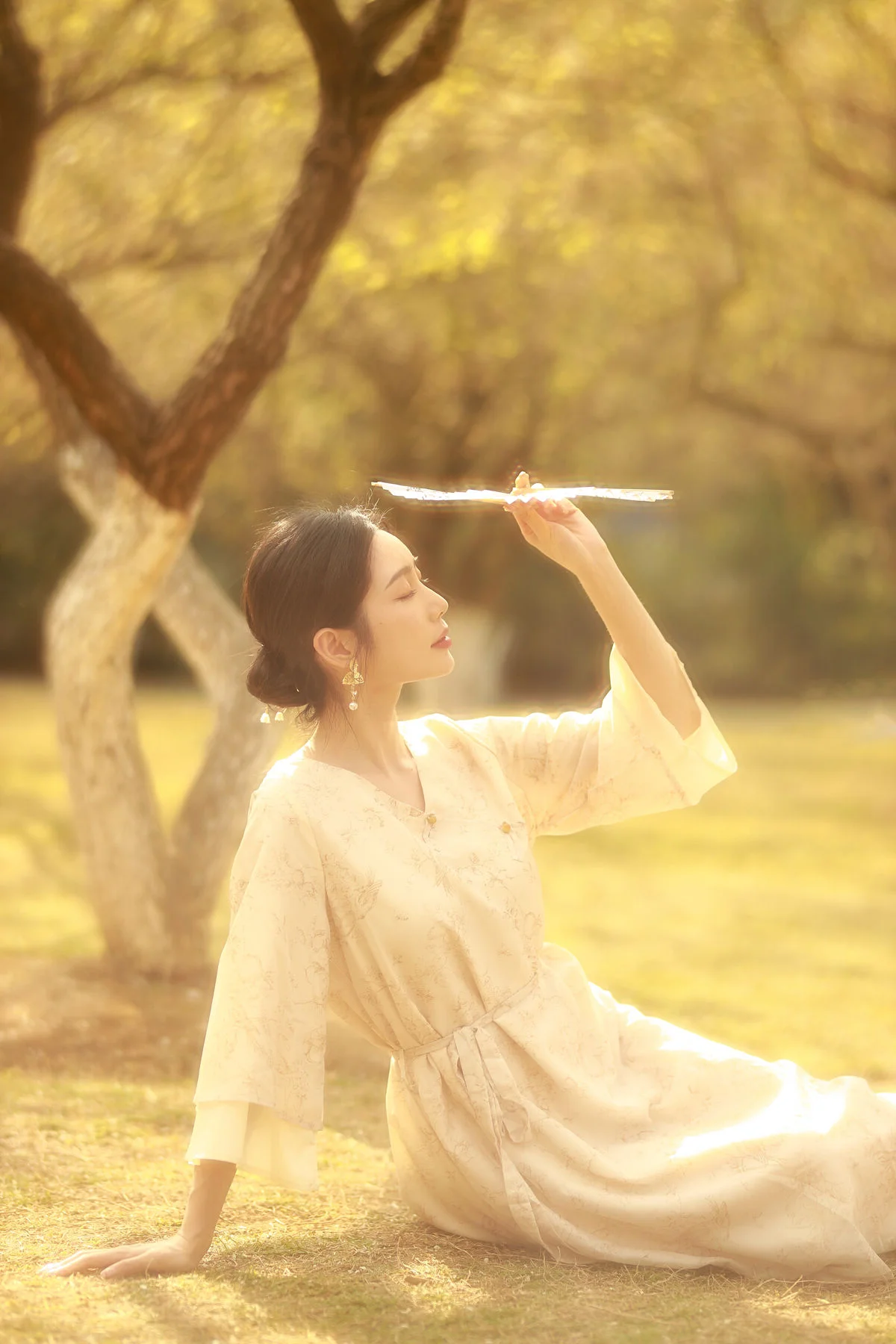 Elegant Urban Style with Xiao Bai: YiTuYu Art Language Vol.6468 Visual Story
