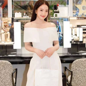 Tiktoker Le Thi Khanh Huyen's Stunning Style Transformation After Marriage - image 1