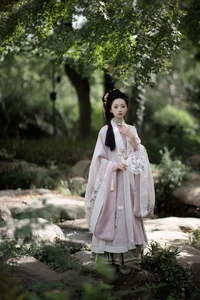 Timeless Style: Xiao Yang Ai Gan Fan in YiTuYu Art Language Vol.5923 - image 6