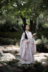 Timeless Style: Xiao Yang Ai Gan Fan in YiTuYu Art Language Vol.5923 - image 1