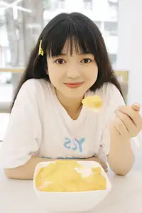 YiTuYu Vol.8664: Kikooo's Fresh Summer Charm – A Glimpse of Lively Urban Beauty - image 8