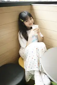 YiTuYu Vol.8664: Kikooo's Fresh Summer Charm – A Glimpse of Lively Urban Beauty - image 9