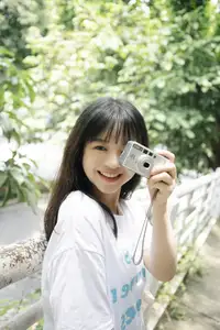 YiTuYu Vol.8664: Kikooo's Fresh Summer Charm – A Glimpse of Lively Urban Beauty - image 4