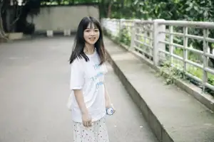 YiTuYu Vol.8664: Kikooo's Fresh Summer Charm – A Glimpse of Lively Urban Beauty - image 16