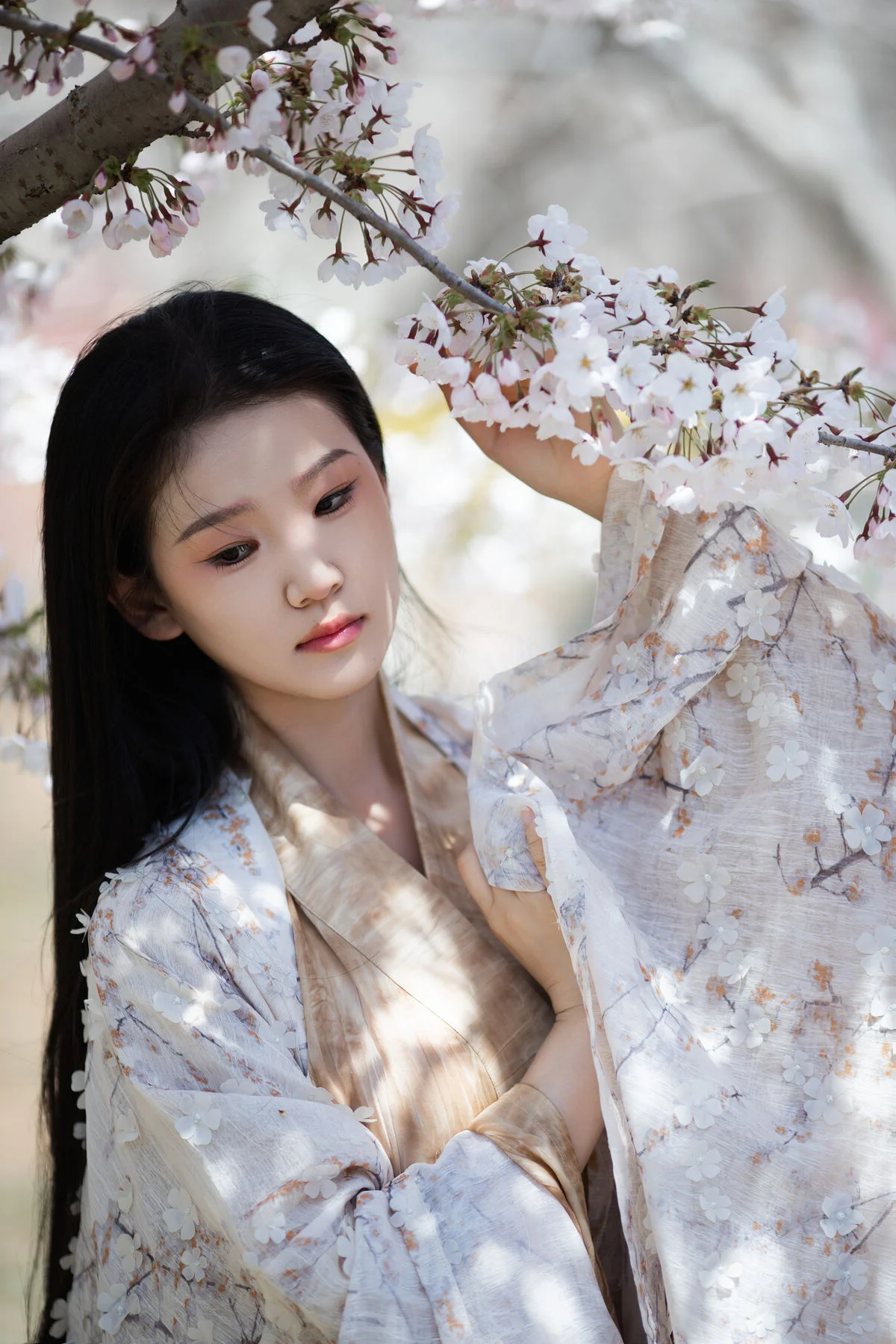 Art Language Vol.6884 featuring Xiang Wang Hui Shou Miao Miao Miao: A Visual Masterpiece