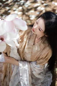 Art Language Vol.6884 featuring Xiang Wang Hui Shou Miao Miao Miao: A Visual Masterpiece - image 3