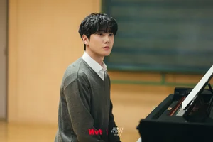 Song Kang, Lee Jun Young, and Jang Gyuri Star in New Music Drama - image 5