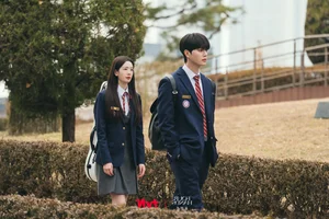 Song Kang, Lee Jun Young, and Jang Gyuri Star in New Music Drama - image 0
