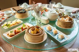 Luxury Dining: How This 20-Year-Old HCMC Restaurant Elevates Dim Sum with Abalone and Gold Leaf - image 5