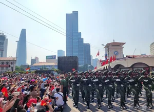 Joint Military Parade Features Vietnam, China, Laos, and Cambodia Forces - image 9