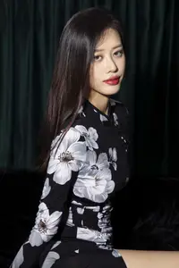 Captivating Chenaling_CL in a Floral Art Dress - YiTuYu Art Language Vol.8809 Chenaling_CL - image 1