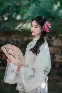 Discover the ethereal beauty of a Vietnamese girl exuding classic charm and gentle grace captivating every gaze - image 9