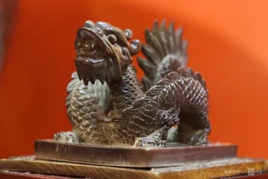 Exquisite Dragon Imagery in Ancient Artifacts Showcased in Ho Chi Minh City - image 2