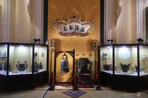 Exquisite Dragon Imagery in Ancient Artifacts Showcased in Ho Chi Minh City - image 0