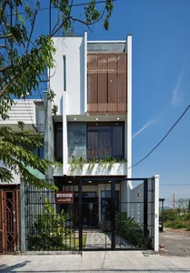 Modern 5m Frontage Tube Houses with Beautiful Skylight Designs - image 14
