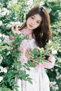 YiTuYu Art Language Vol.7053: Featuring Gao Leng Xiao Bie Tu Artistic Photography - image 33