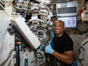 Artemis II Mission: Making History with the First Astronaut of Color to the Moon - image 4