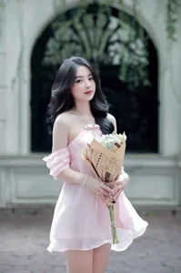 Dreamy Muse Aesthetic: Gentle and Charming Portrait Photography - image 3