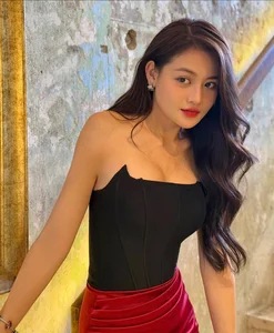 Thùy Anh Stuns Fans with Alluring Sleepwear Photoshoot by the Window - image 4