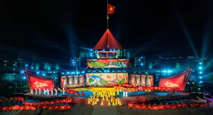 Under the Glorious Flag: A Masterpiece of Vietnamese Cultural Unity and Artistic Excellence - image 2