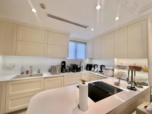 Inside MC Diep Chi's Luxurious Christmas Decorated Apartment - image 7