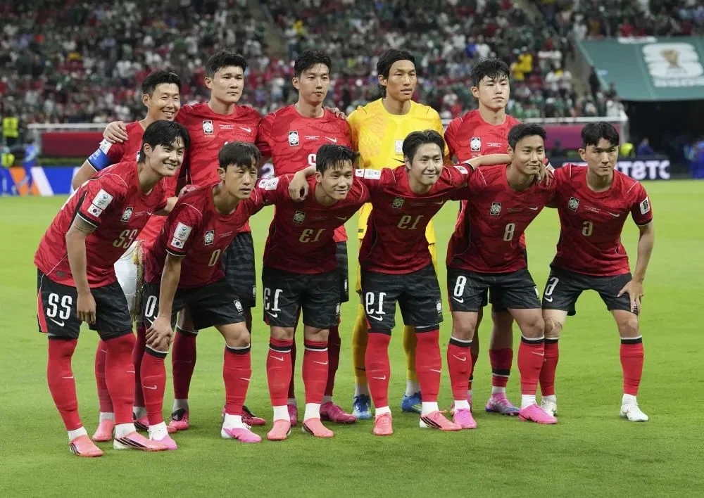 Shocking World Cup Moment: South Korean Footballer Rips Opponent's Jersey