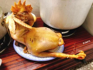 Cười ra nước mắt với những màn luộc gà cúng Tết 'thảm họa' - image 6