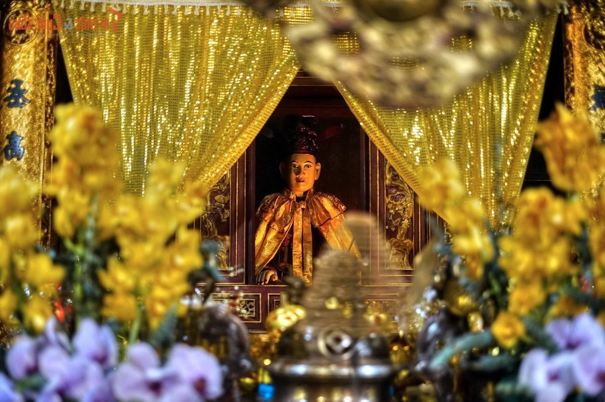 Ancient Mysteries: Explaining the Unusual Symbols at Thang Long’s West Guarding Temple