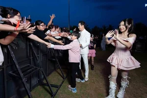 Ly Hai's Daughter Debuts in Lat Mat 8 with Impressive Showcase Performance - image 2
