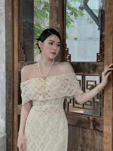 Where Is The Gen Z Beauty Queen Who Got Married at 20 Now? - image 3