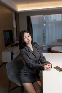 XiuRen No.10497: Xing Ya Da's Alluring Professionalism in an Elegant Skirt Suit - image 22