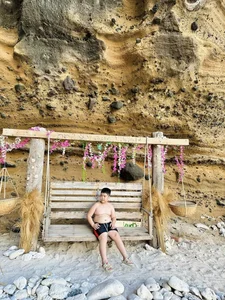 Nhat Kim Anh's Ex-Husband Shares Sweet Moments with New Partner - image 2