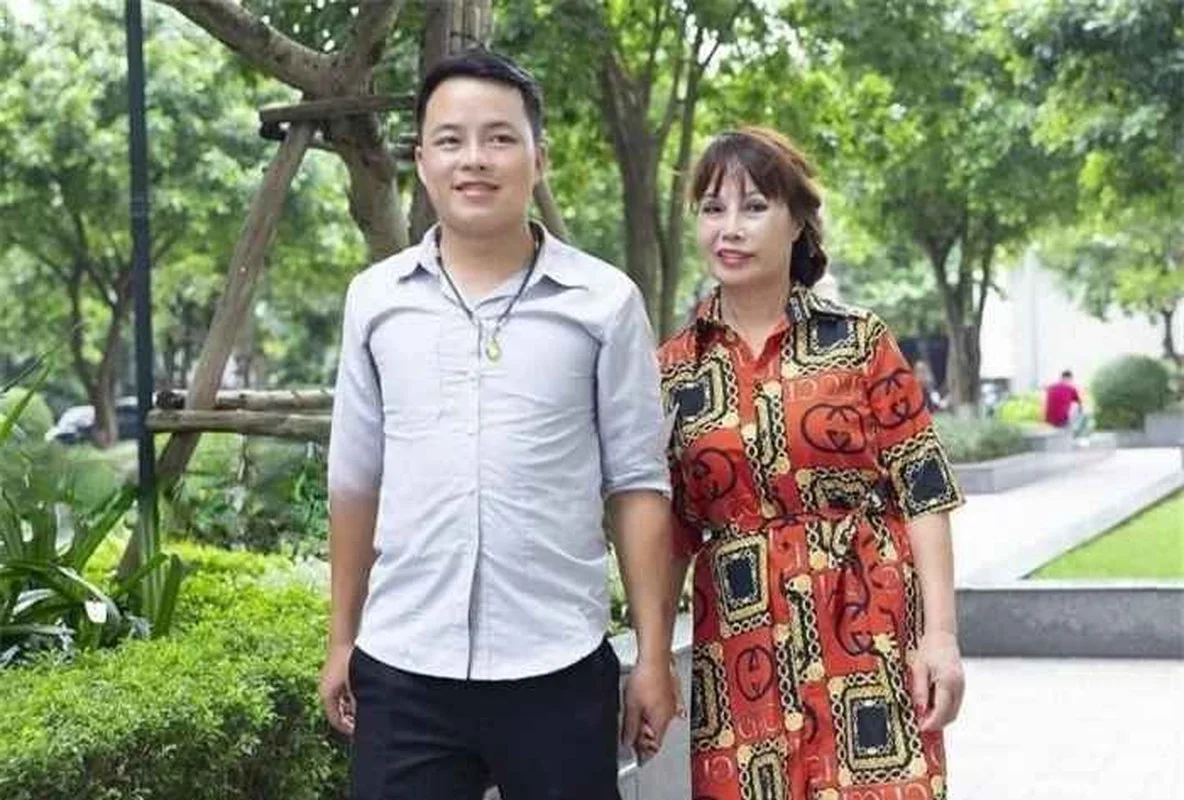 Famous Cao Bang Couple Faces Unexpected Life Challenges and Rumors