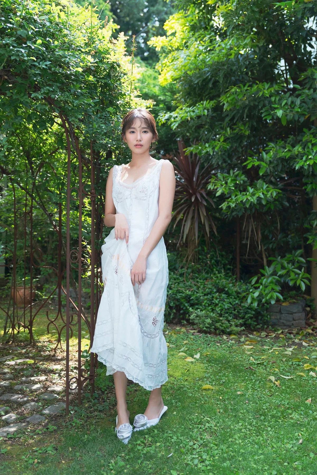 Shida Nene Digital Photo Book: Pure and Natural Aesthetics from SPA! Books - 41 High-Quality Images of the Iconic Japanese Model