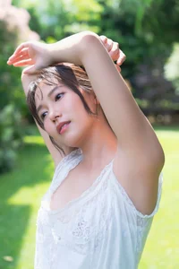 Shida Nene Digital Photo Book: Pure and Natural Aesthetics from SPA! Books - 41 High-Quality Images of the Iconic Japanese Model - image 3