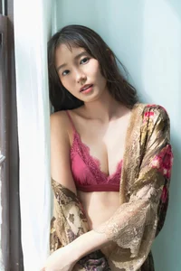 Shida Nene Digital Photo Book: Pure and Natural Aesthetics from SPA! Books - 41 High-Quality Images of the Iconic Japanese Model - image 8