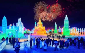 Explore the Harbin International Ice and Snow Sculpture Festival: A Spectacular Winter Wonderland Experience - image 2