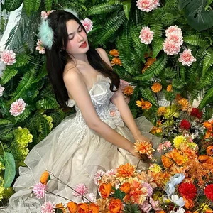 The Stunning Transformation of a Dating Show Contestant - image 1