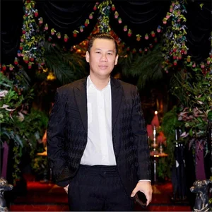 Le Quyen's Ex-Husband Duc Huy Shows Off Youthful Style Post-Divorce - image 3