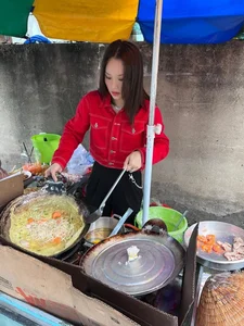 Miu Lê Jokes About Her Hilarious Burnt Fish Cooking Fail on Social Media - image 5