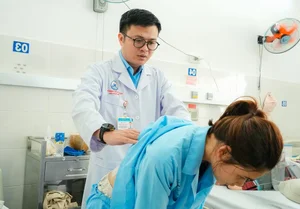 Medical Milestone: Successful 53-Degree Scoliosis Correction for 18-Year-Old Patient - image 2