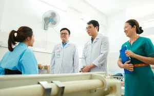 Medical Milestone: Successful 53-Degree Scoliosis Correction for 18-Year-Old Patient - image 3