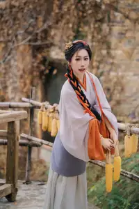 Discover Shen Xuan Mei's Grace in Hanfu Amidst Ancient Village Charm - YiTuYu Vol.8713 - image 2