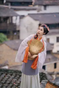 Discover Shen Xuan Mei's Grace in Hanfu Amidst Ancient Village Charm - YiTuYu Vol.8713 - image 6