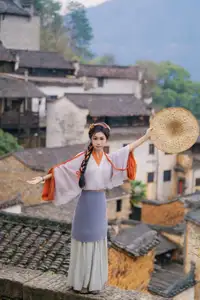 Discover Shen Xuan Mei's Grace in Hanfu Amidst Ancient Village Charm - YiTuYu Vol.8713 - image 8