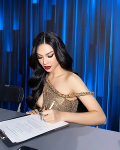 Kim Duyên Rescues Miss Supranational 2023 Andrea Aguilera with a Fashion Emergency Before the 2024 Semi-finals - image 3