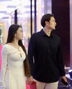 Star-Studded Wedding: Vietnam's Football Elite Celebrate Quang Hai's Big Day - image 0