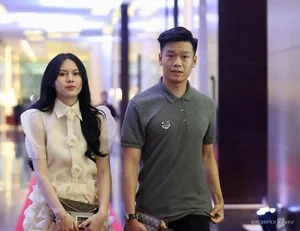Star-Studded Wedding: Vietnam's Football Elite Celebrate Quang Hai's Big Day - image 3