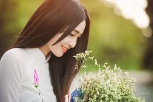 Elegant and Cute Vietnamese Girls Gallery: Pack 23 Portrait Showcase - image 28